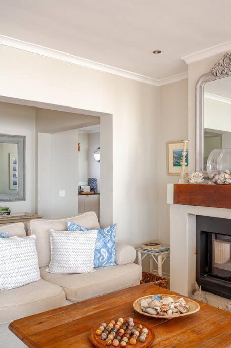 La Petite Baleine Oceanfront Luxury Villa Де Келдерс Екстер'єр фото