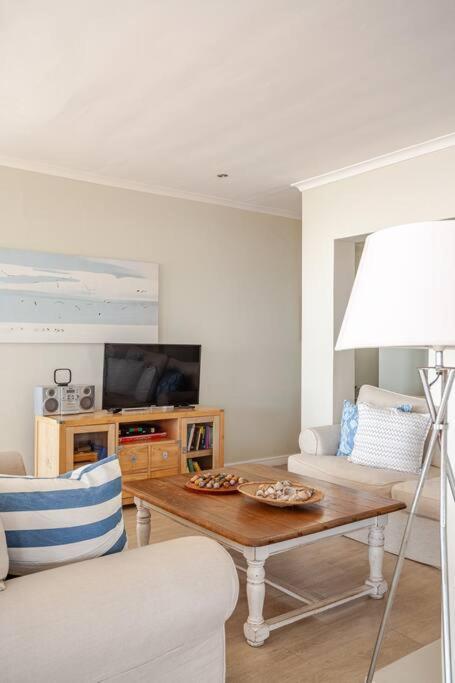 La Petite Baleine Oceanfront Luxury Villa Де Келдерс Екстер'єр фото