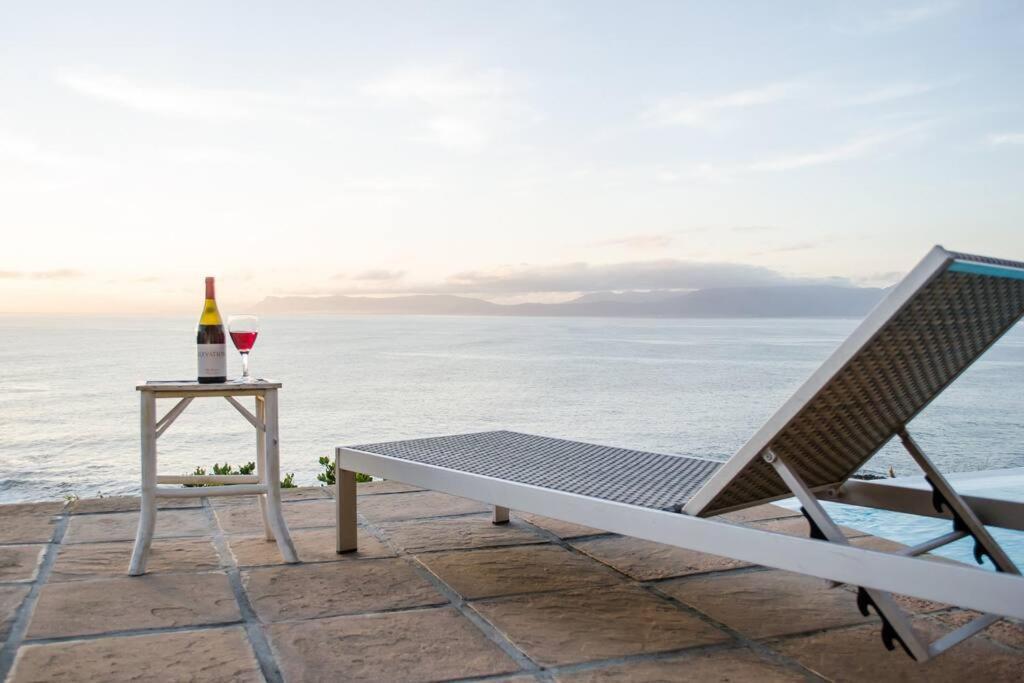 La Petite Baleine Oceanfront Luxury Villa Де Келдерс Екстер'єр фото